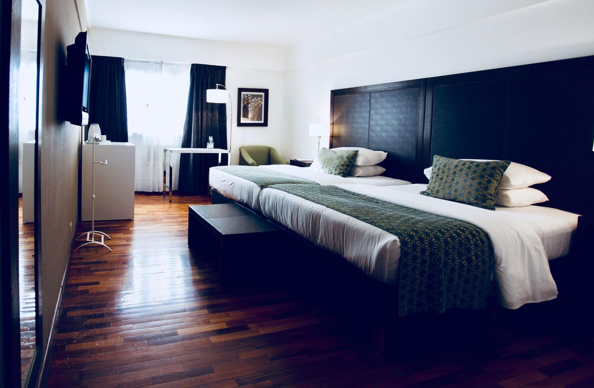 Hotel Tolosa ปูแอร์โตมาดริน ภายนอก รูปภาพ