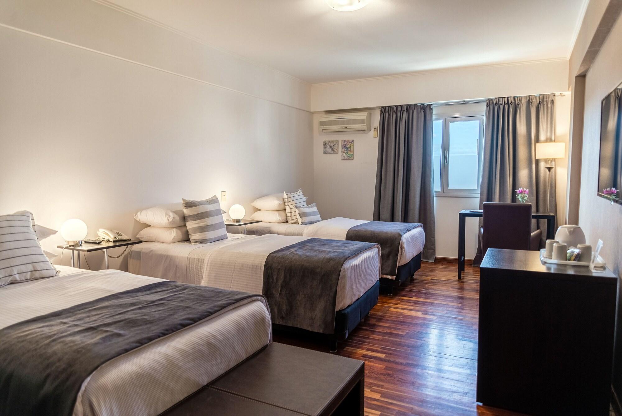 Hotel Tolosa ปูแอร์โตมาดริน ภายนอก รูปภาพ