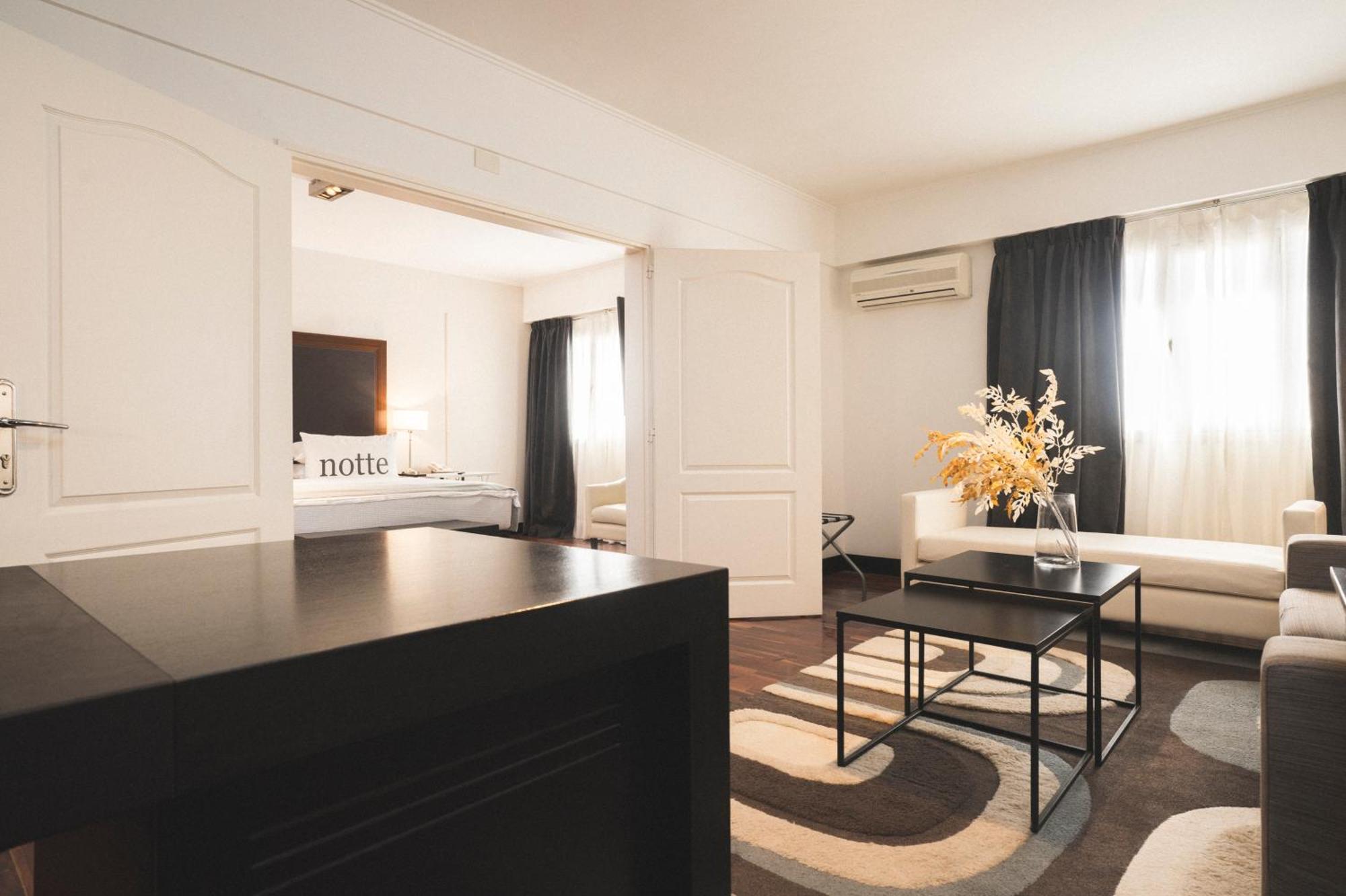 Hotel Tolosa ปูแอร์โตมาดริน ภายนอก รูปภาพ