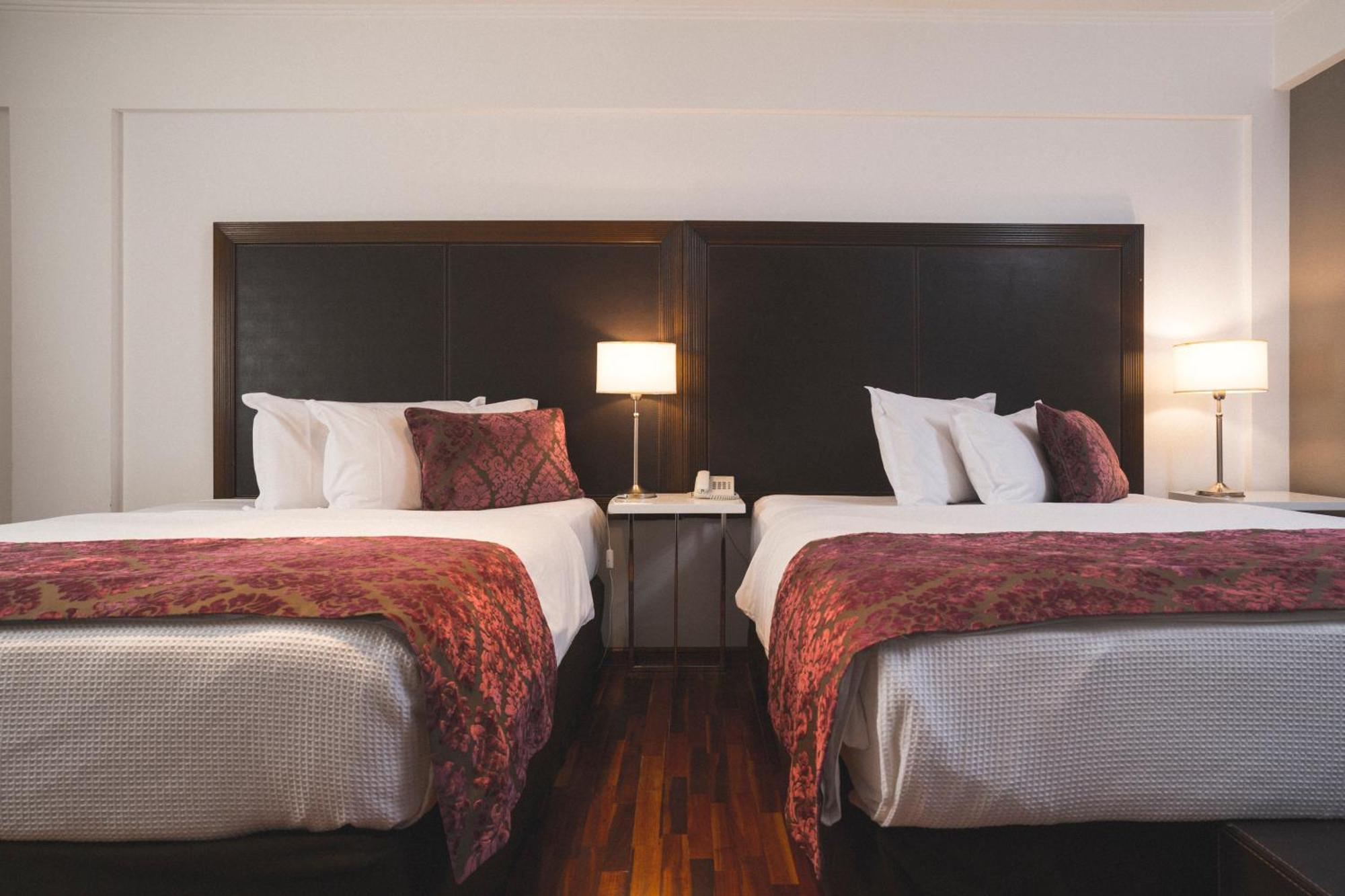 Hotel Tolosa ปูแอร์โตมาดริน ภายนอก รูปภาพ